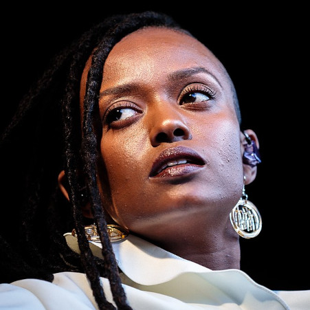 Kelela: Vor der Bühne nehmen uns die Weißen den Platz weg